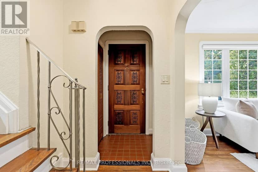 1 Bernice Avenue — photo 3 of 40