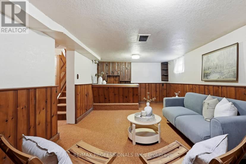 1 Bernice Avenue — photo 32 of 40