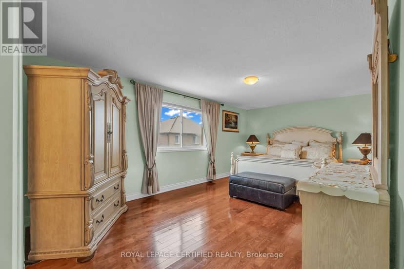 17 Chestermere Crescent — photo 14 of 23