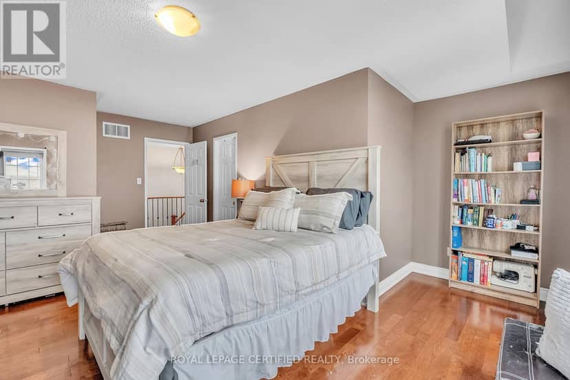 17 Chestermere Crescent — photo 22 of 23