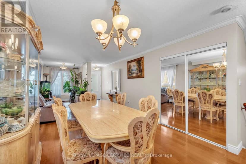 17 Chestermere Crescent — photo 7 of 23