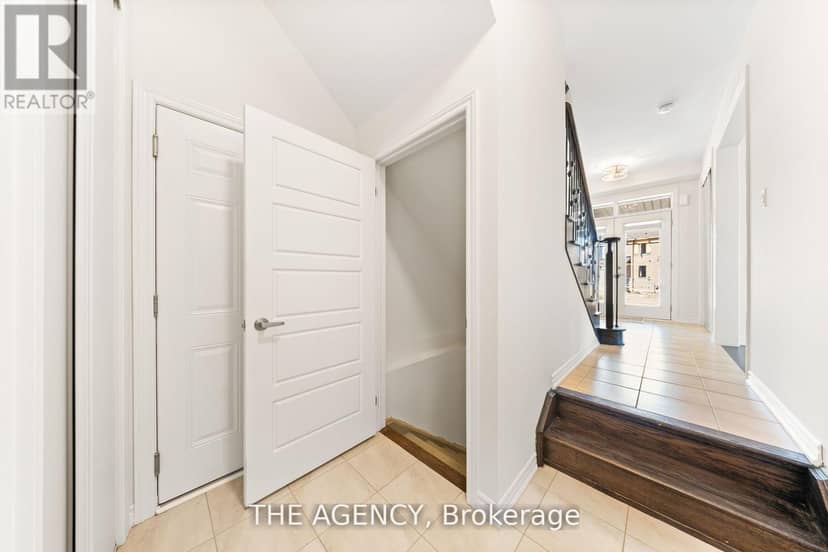 1 Bee Crescent — photo 37 of 40