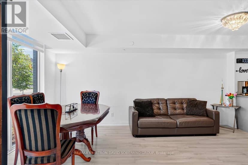 112 Varna Drive, Toronto, photo 7