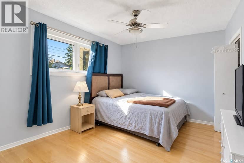 1814 Wilson Crescent — photo 18 of 30