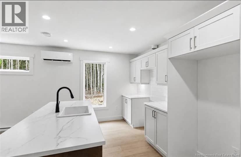 31 Terry Fox Drive — photo 8 of 29