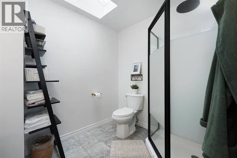 856 Lawndale Avenue — photo 16 of 33