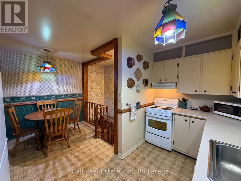 86 Albert Street — photo 15 of 40
