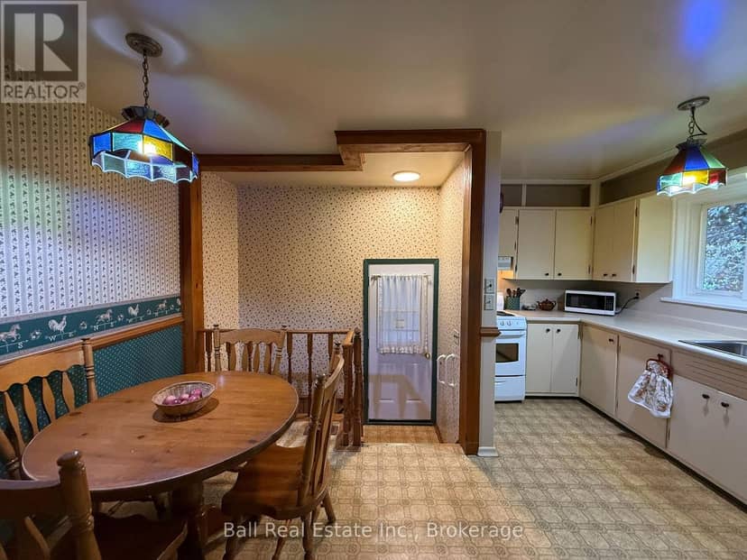 86 Albert Street — photo 16 of 40