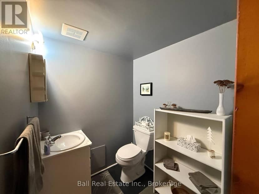 86 Albert Street — photo 32 of 40