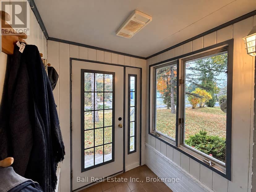 86 Albert Street — photo 9 of 40