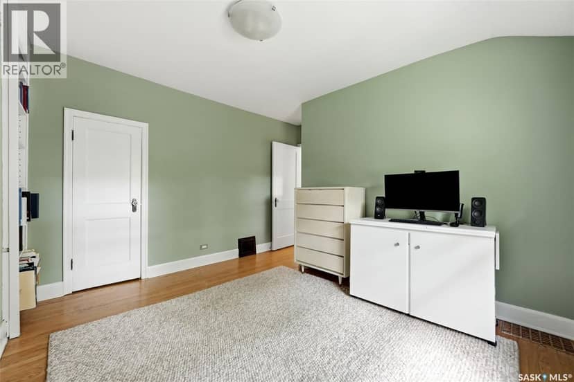 2950 Retallack STREET — photo 16 of 34