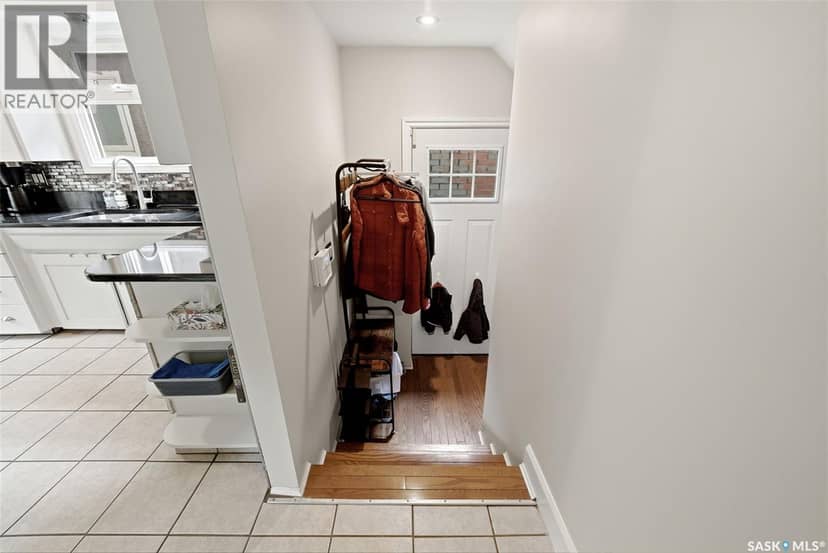 2950 Retallack STREET — photo 19 of 34