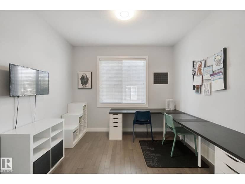 129 Rideau Cr — photo 12 of 40