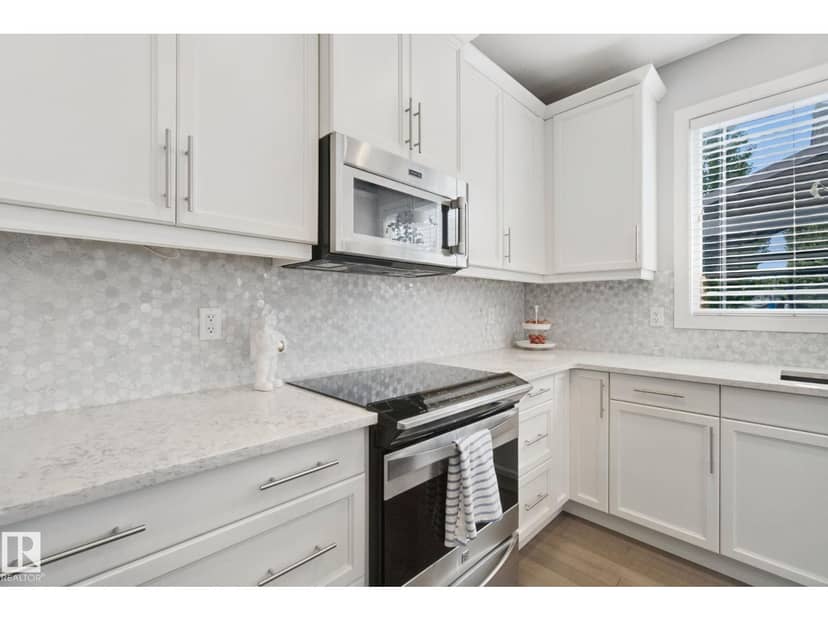129 Rideau Cr — photo 22 of 40
