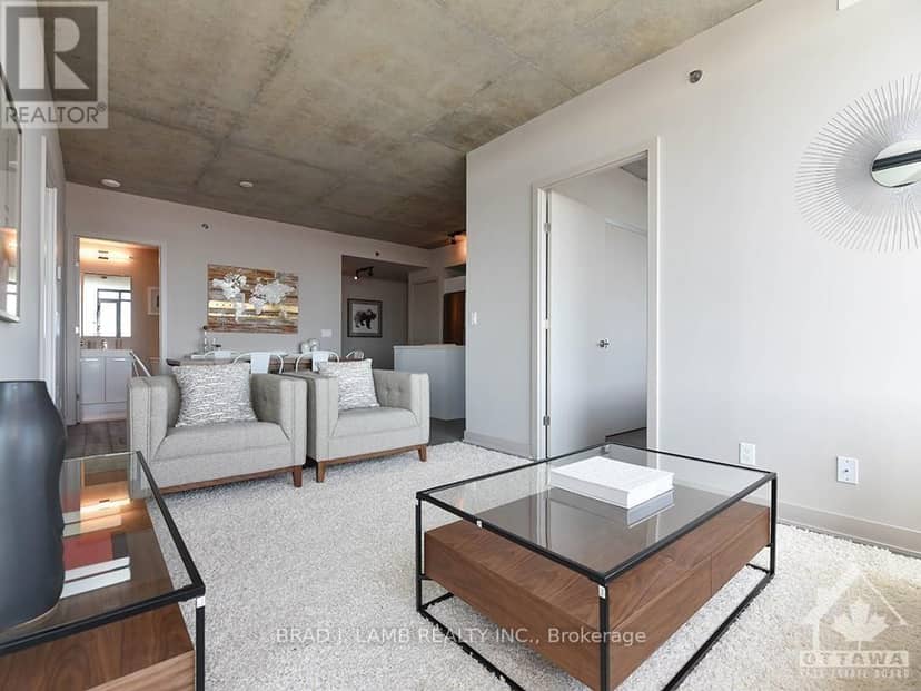 209 - 203 Catherine Street — photo 12 of 18
