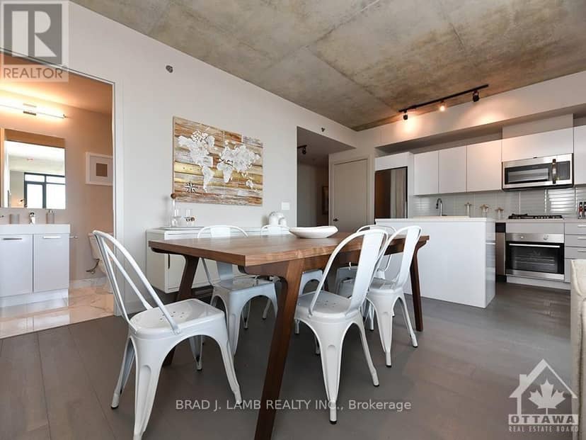 209 - 203 Catherine Street — photo 7 of 18