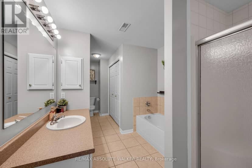 7 - 50 Briargate Private — photo 15 of 20