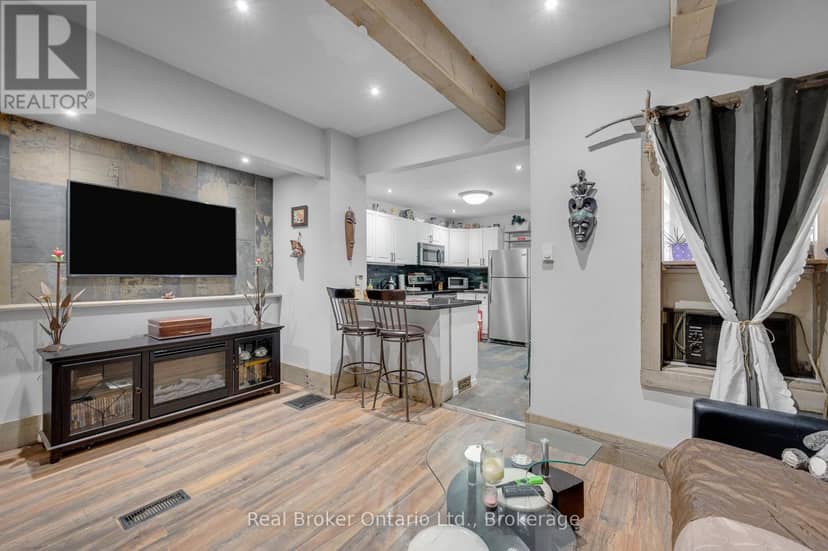 466 Cannon Street E — photo 10 of 30