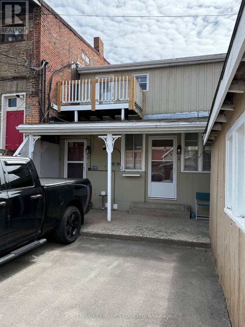 108-112 King Street W — photo 2 of 6