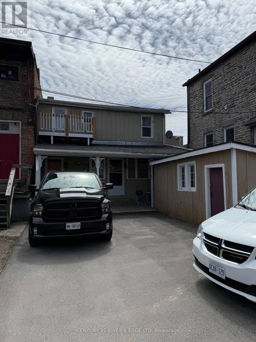 108-112 King Street W — photo 3 of 6