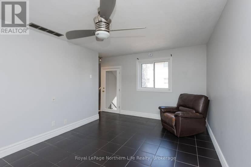 8 - 850 Lakeshore Drive — photo 17 of 40