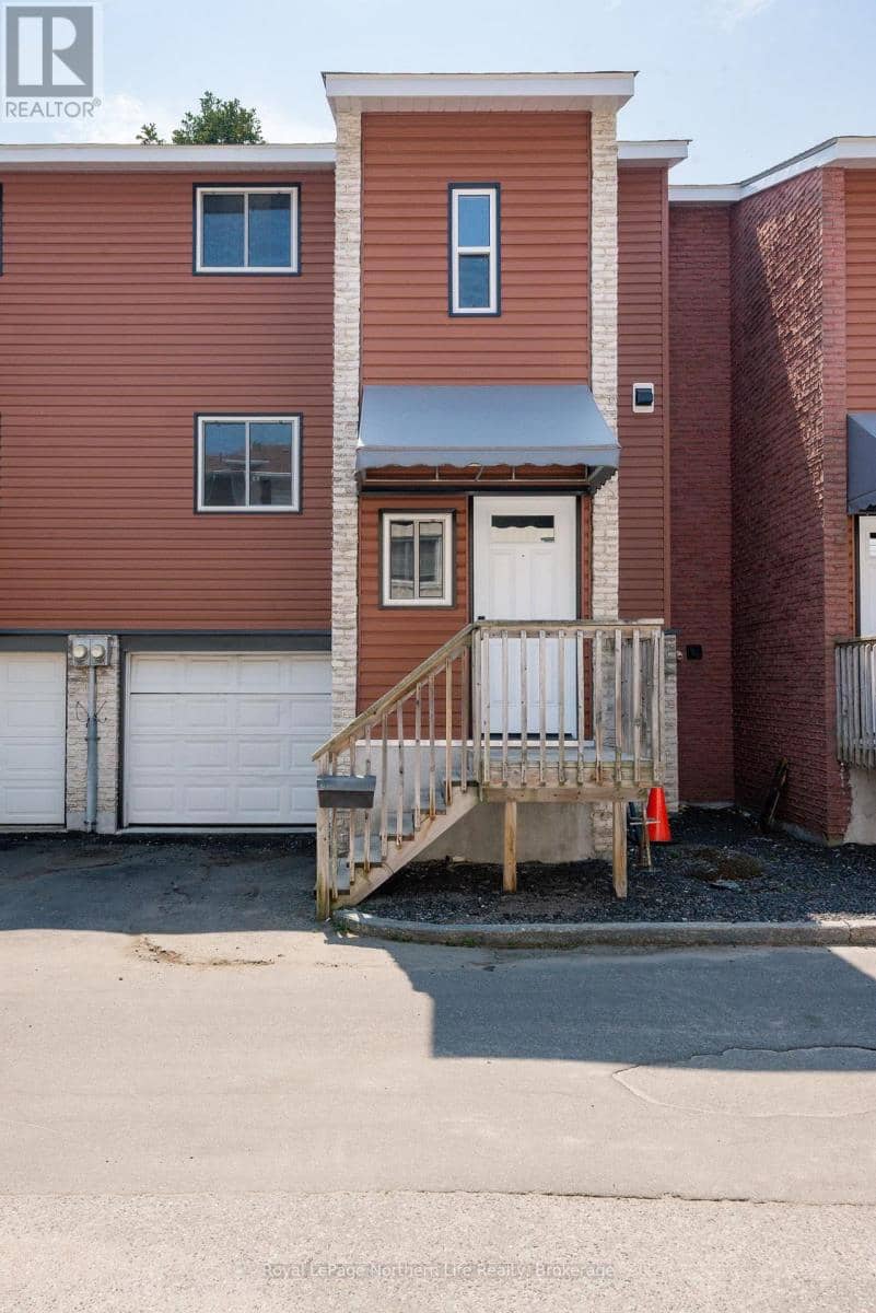 8 - 850 Lakeshore Drive, North Bay, photo 2