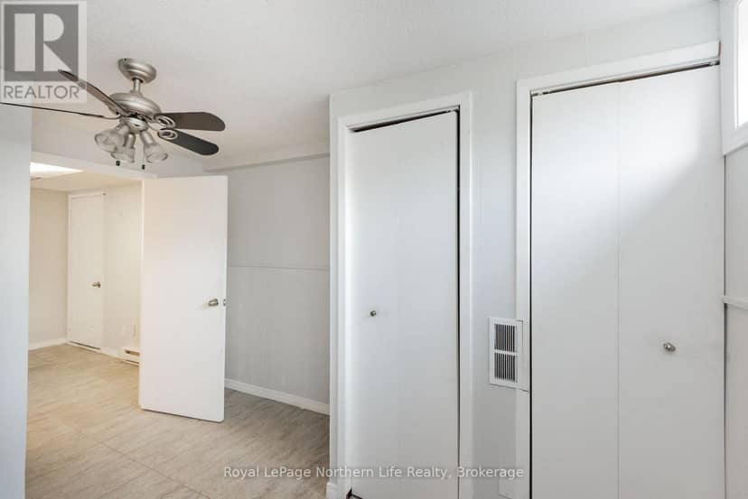 8 - 850 Lakeshore Drive — photo 36 of 40