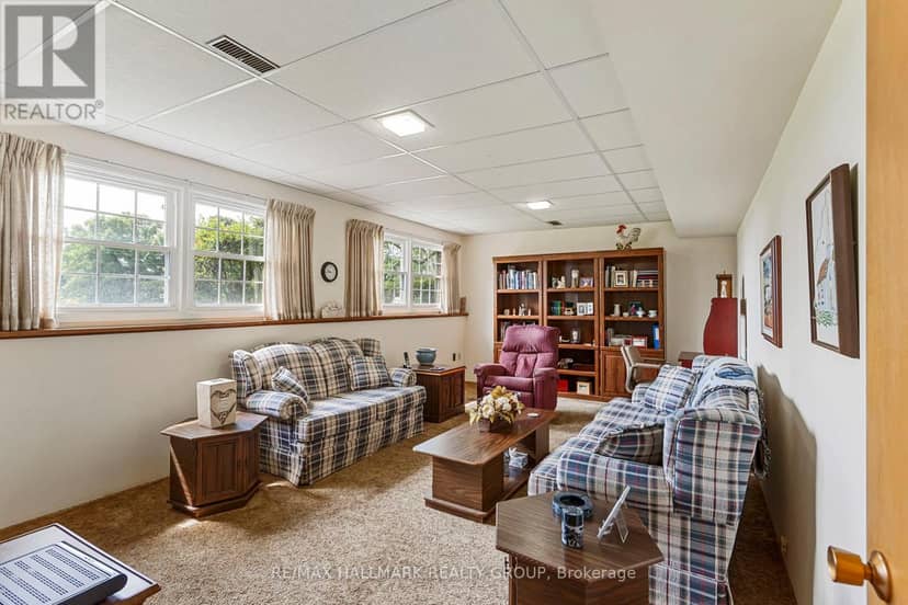 22 St Lawrence Court — photo 32 of 40