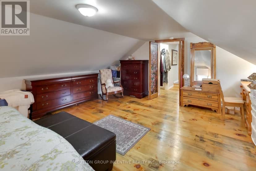 1724 Penetanguishene Road — photo 19 of 37
