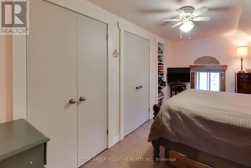 1724 Penetanguishene Road — photo 23 of 37