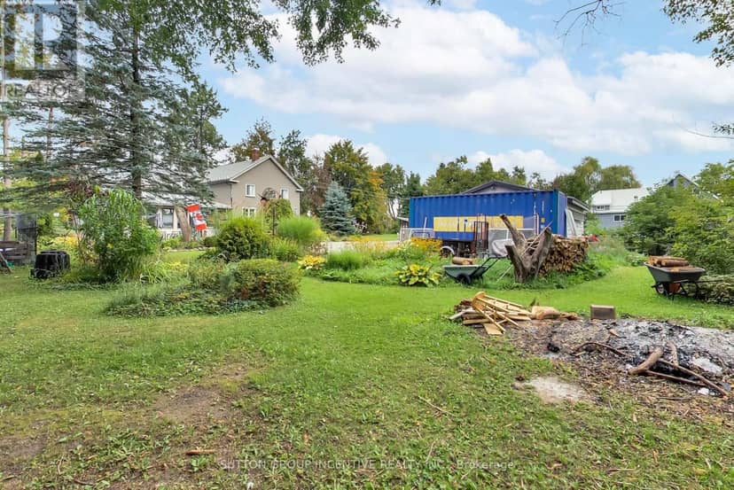 1724 Penetanguishene Road — photo 35 of 37