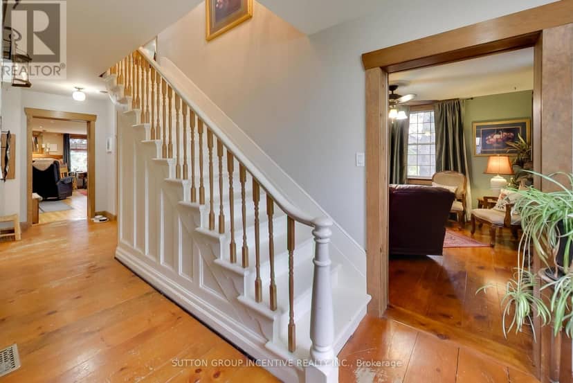 1724 Penetanguishene Road, Springwater, photo 5
