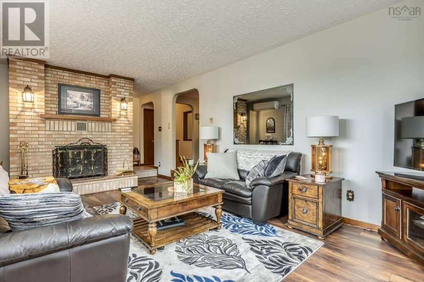 1353 Highway 1 — photo 11 of 40