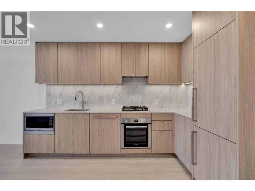 2703 626 CLAREMONT STREET, Coquitlam, photo 3