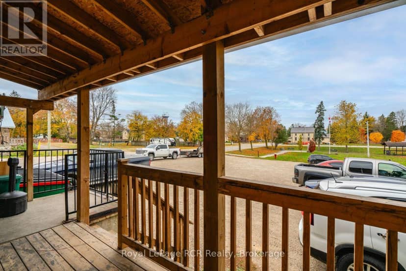 3 Elora Street — photo 10 of 32