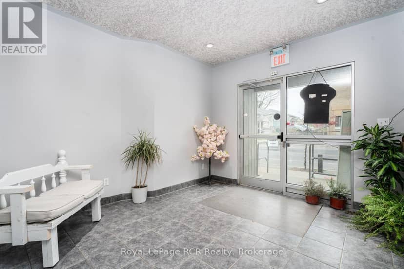 3 Elora Street — photo 14 of 32