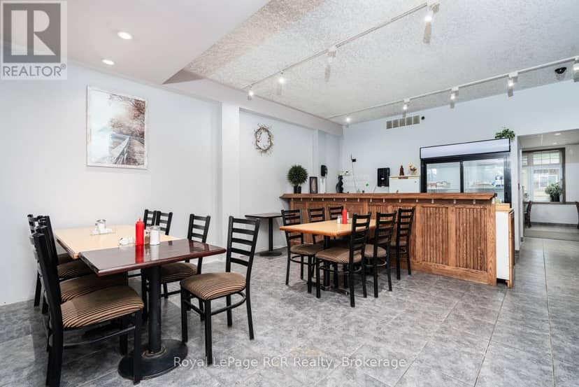 3 Elora Street — photo 18 of 32