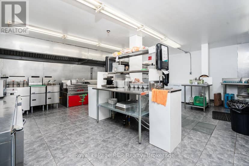 3 Elora Street — photo 19 of 32
