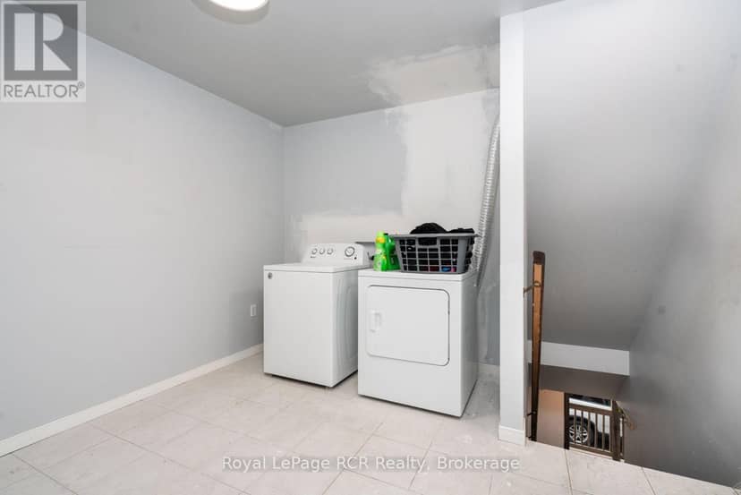 3 Elora Street — photo 22 of 32