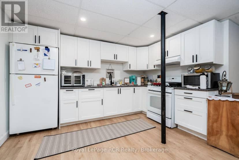 3 Elora Street — photo 23 of 32