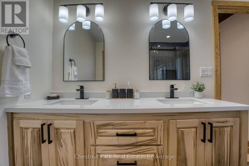 23 Maple Drive — photo 9 of 22