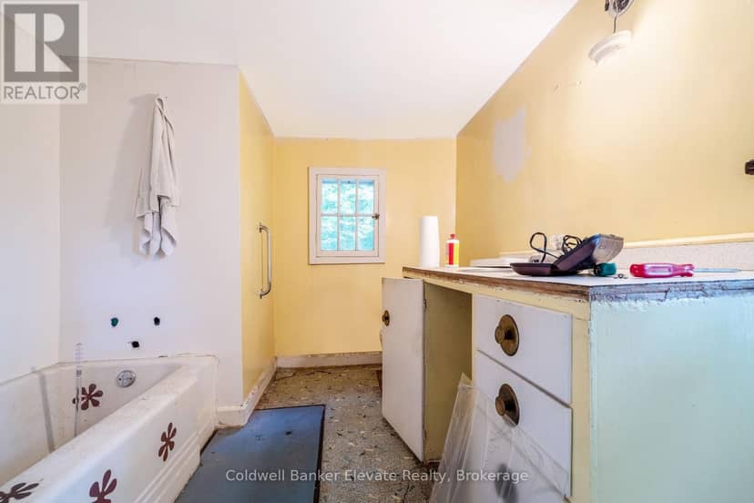 2529 Campbellville Road — photo 25 of 40