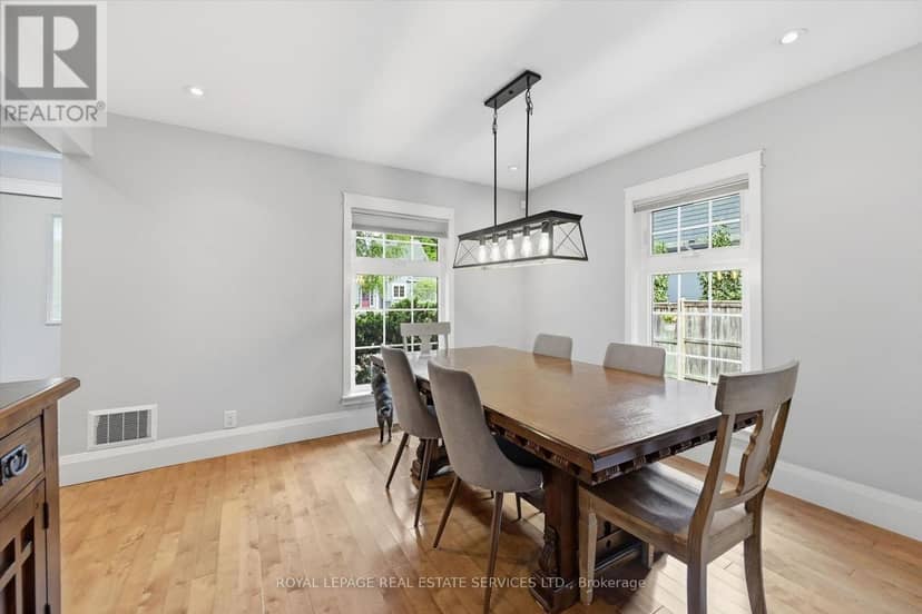 32 Anderson Street — photo 14 of 40