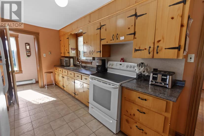 2049 Georgetown Road — photo 12 of 38