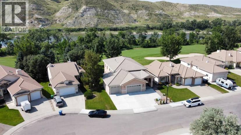 319 Canyon Boulevard W, Lethbridge, photo 4