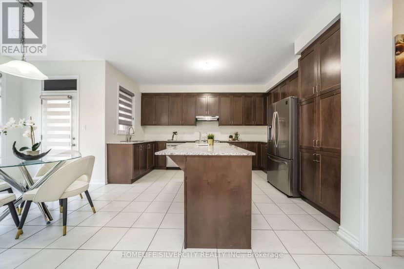67 Ten Pines Road — photo 12 of 40