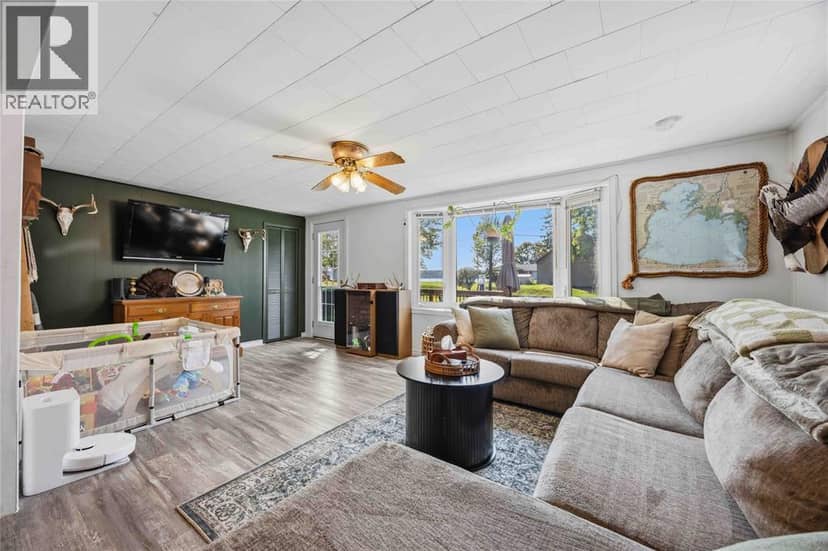 4426 McDonald Street — photo 11 of 38