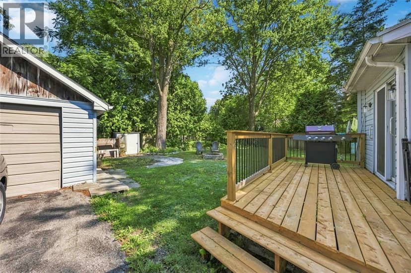 4426 McDonald Street — photo 33 of 38