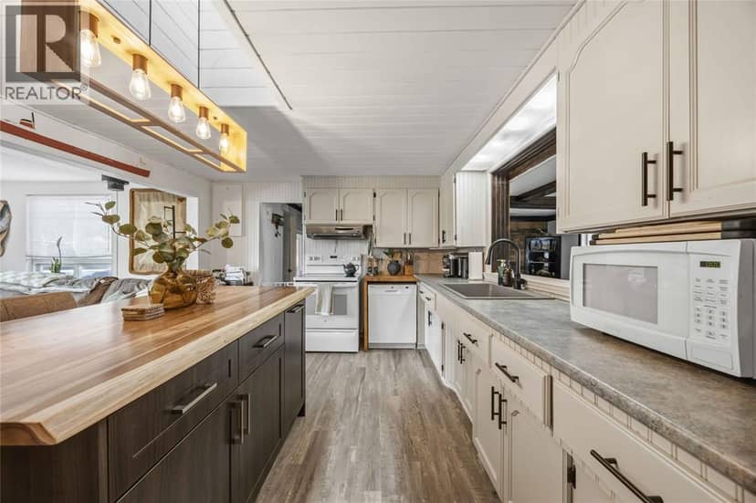 4426 McDonald Street — photo 14 of 38