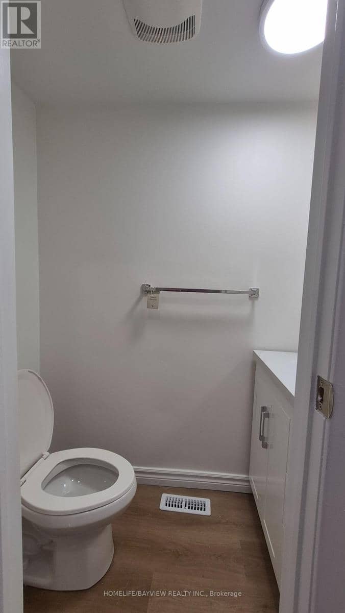 147 Dunbar Crescent — photo 15 of 40
